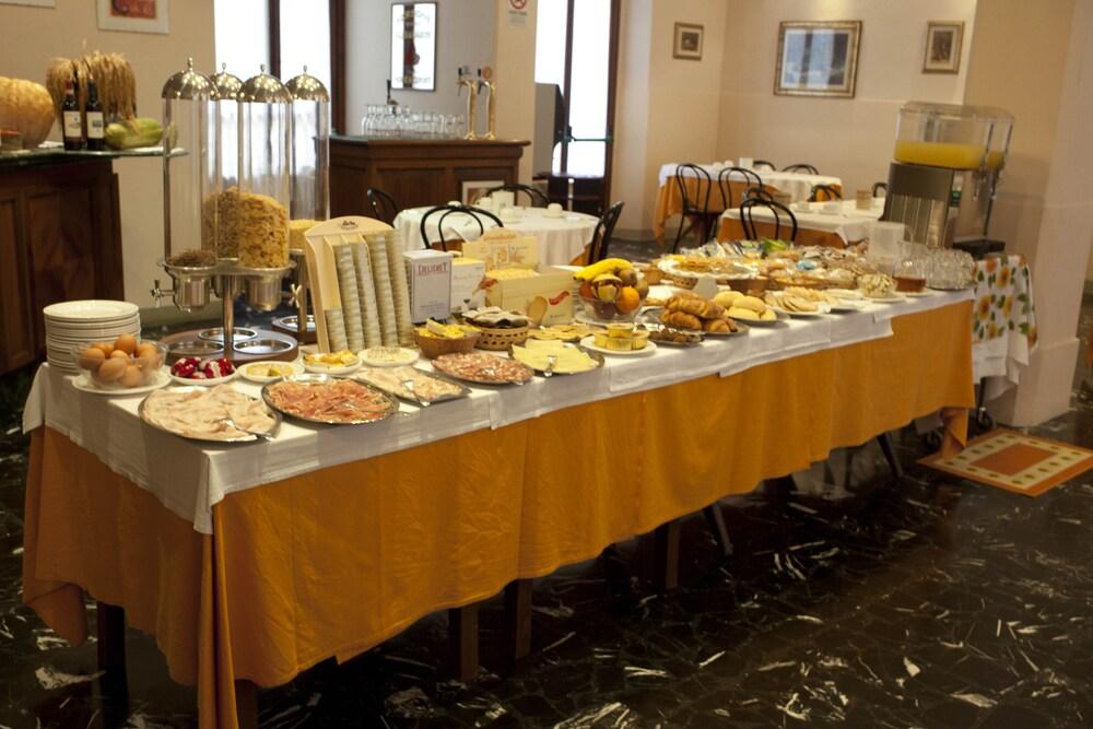 Hotel Savoia E Campana Montecatini Terme Eksteriør billede