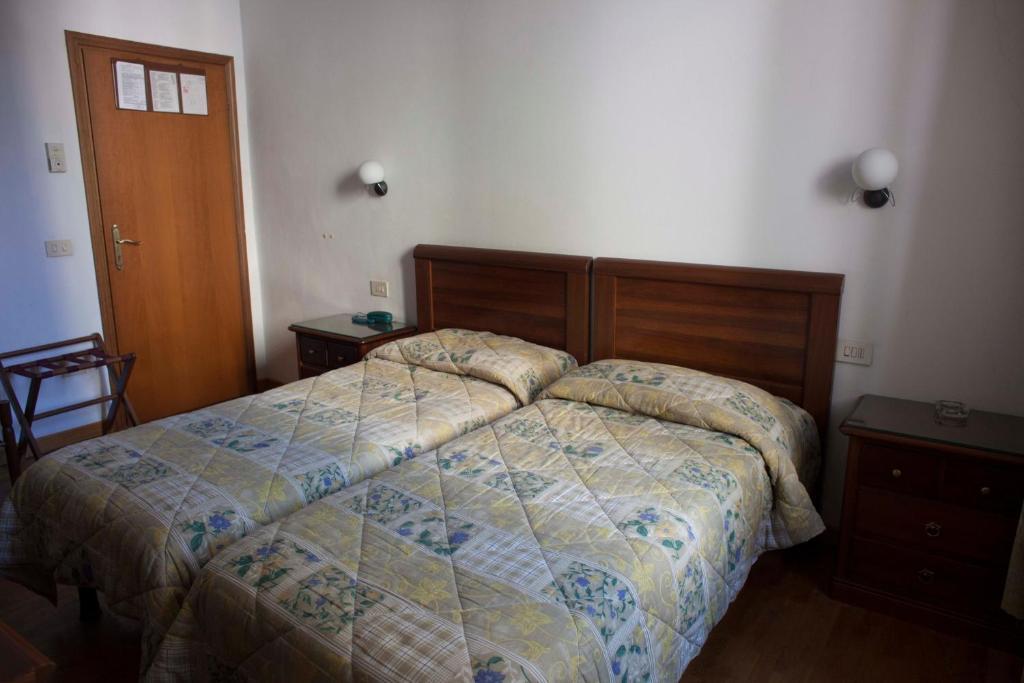 Hotel Savoia E Campana Montecatini Terme Værelse billede